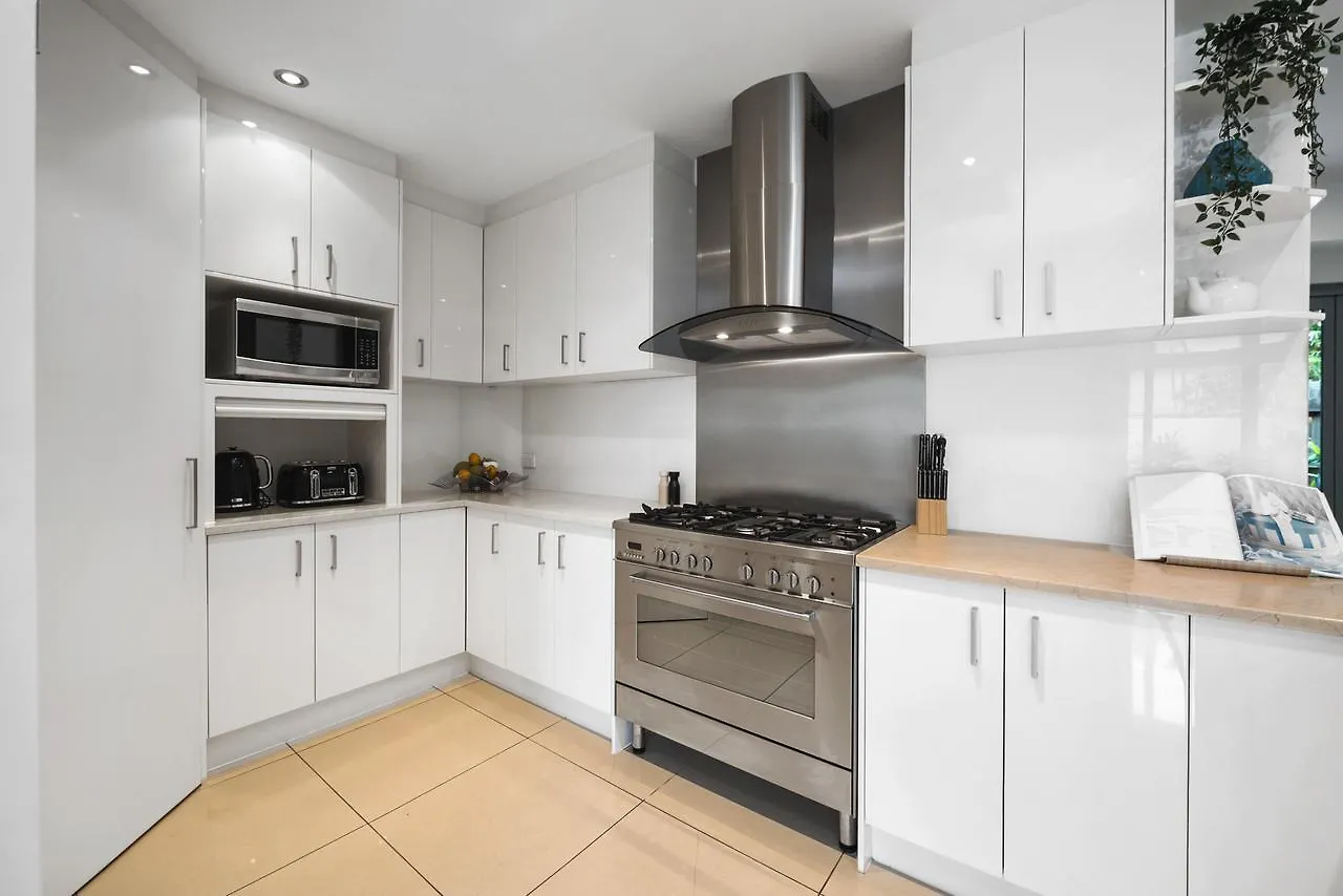 Apartament Townhouse 250M To The Beach Alexandra Headland