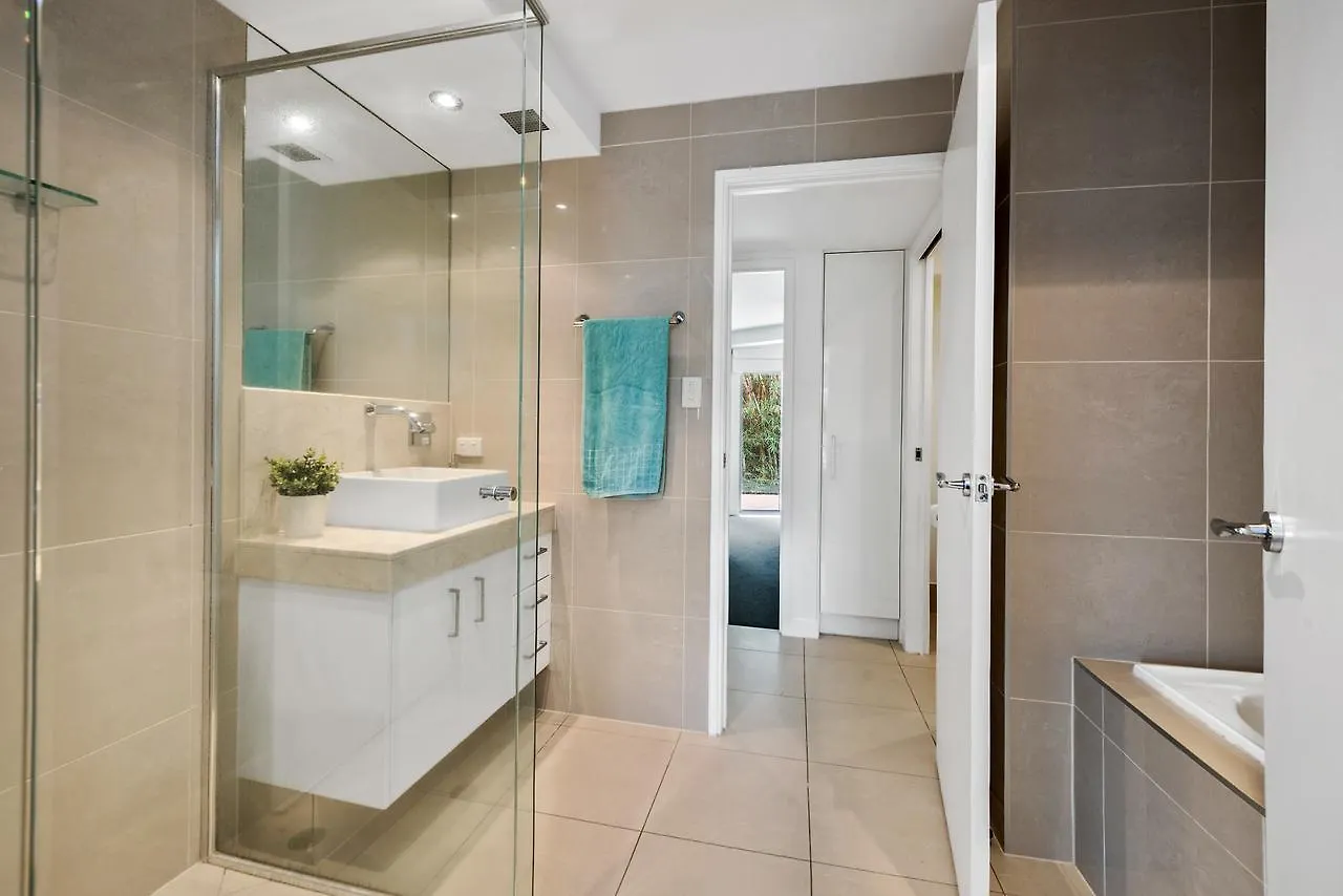 Townhouse 250M To The Beach Alexandra Headland